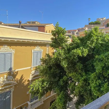 Elegant In The Heart Of The Marina Apartment