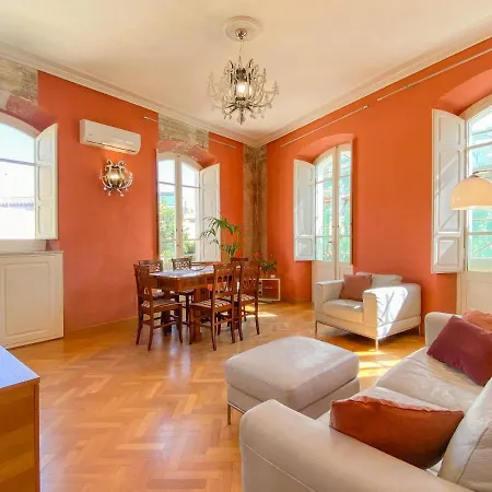 Apartment Elegant In The Heart Of The Marina