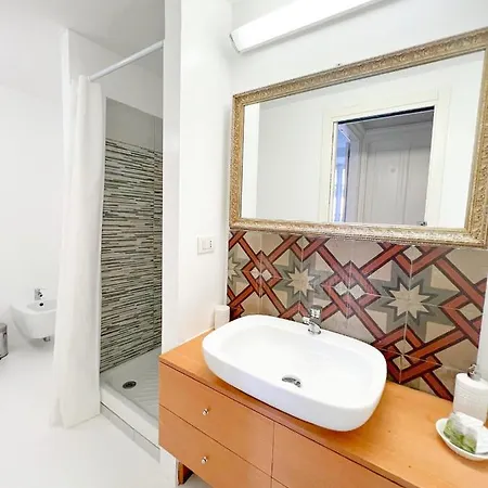 Elegant In The Heart Of The Marina Apartment Cagliari