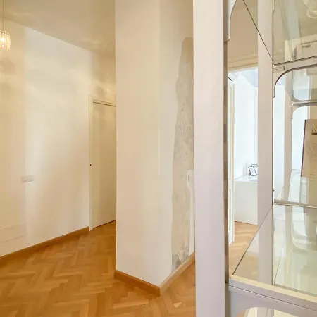 Apartment Elegant In The Heart Of The Marina